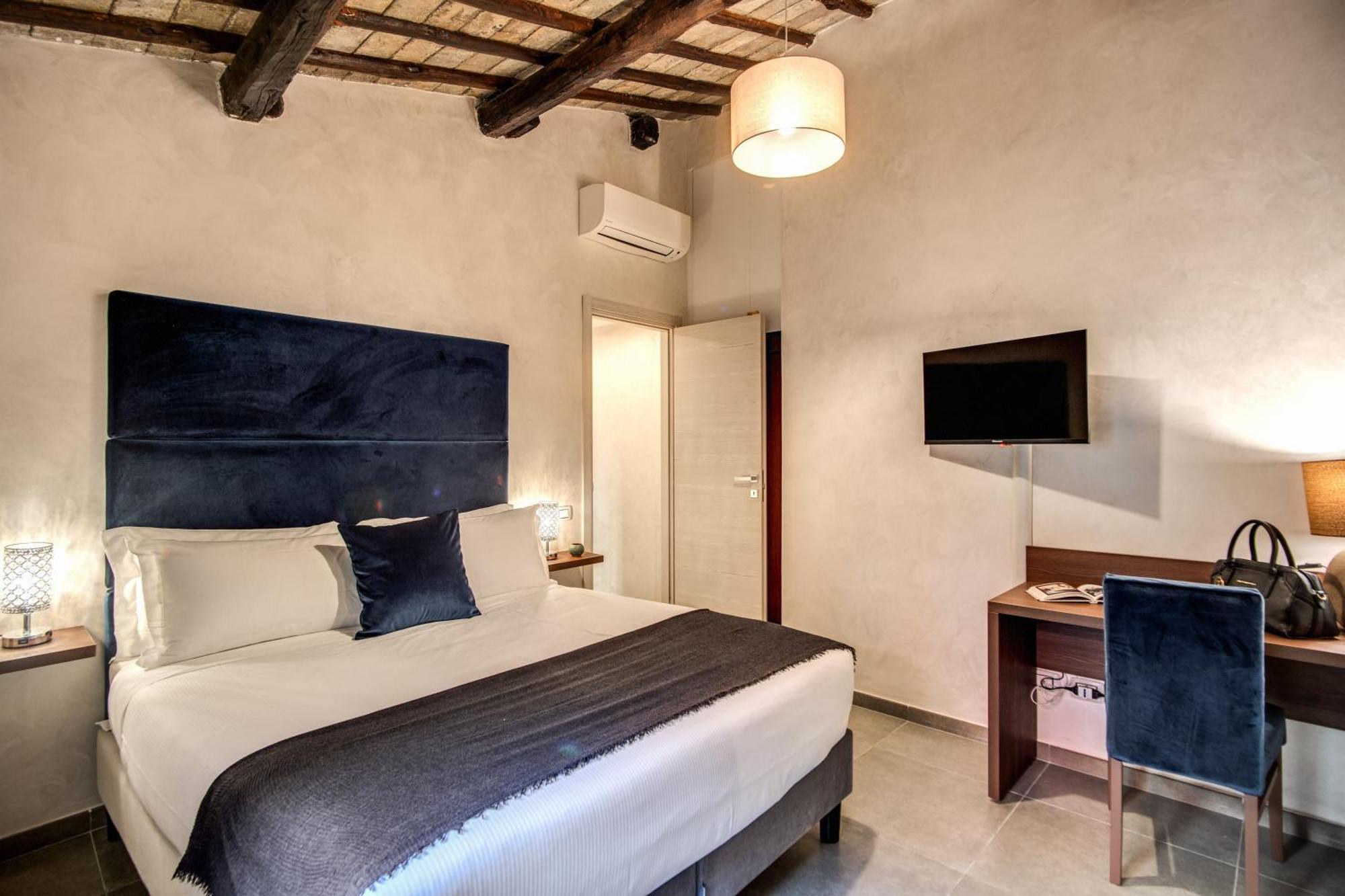 ตริโตเน ท็อป เฮาส์ Hotel โรม ห้อง รูปภาพ