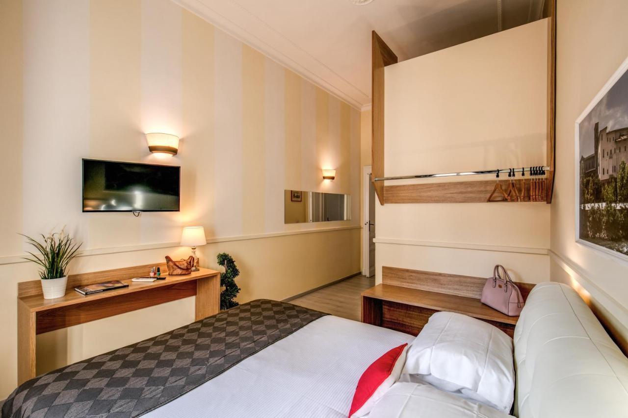 ตริโตเน ท็อป เฮาส์ Hotel โรม ภายนอก รูปภาพ